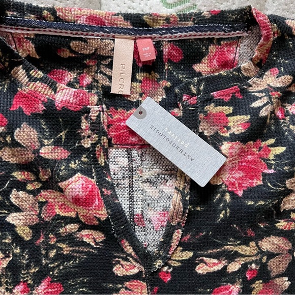 NWT Anthropologie XS P Split neck slim long sleeve tee black floral lightweight - Picture 3 of 9